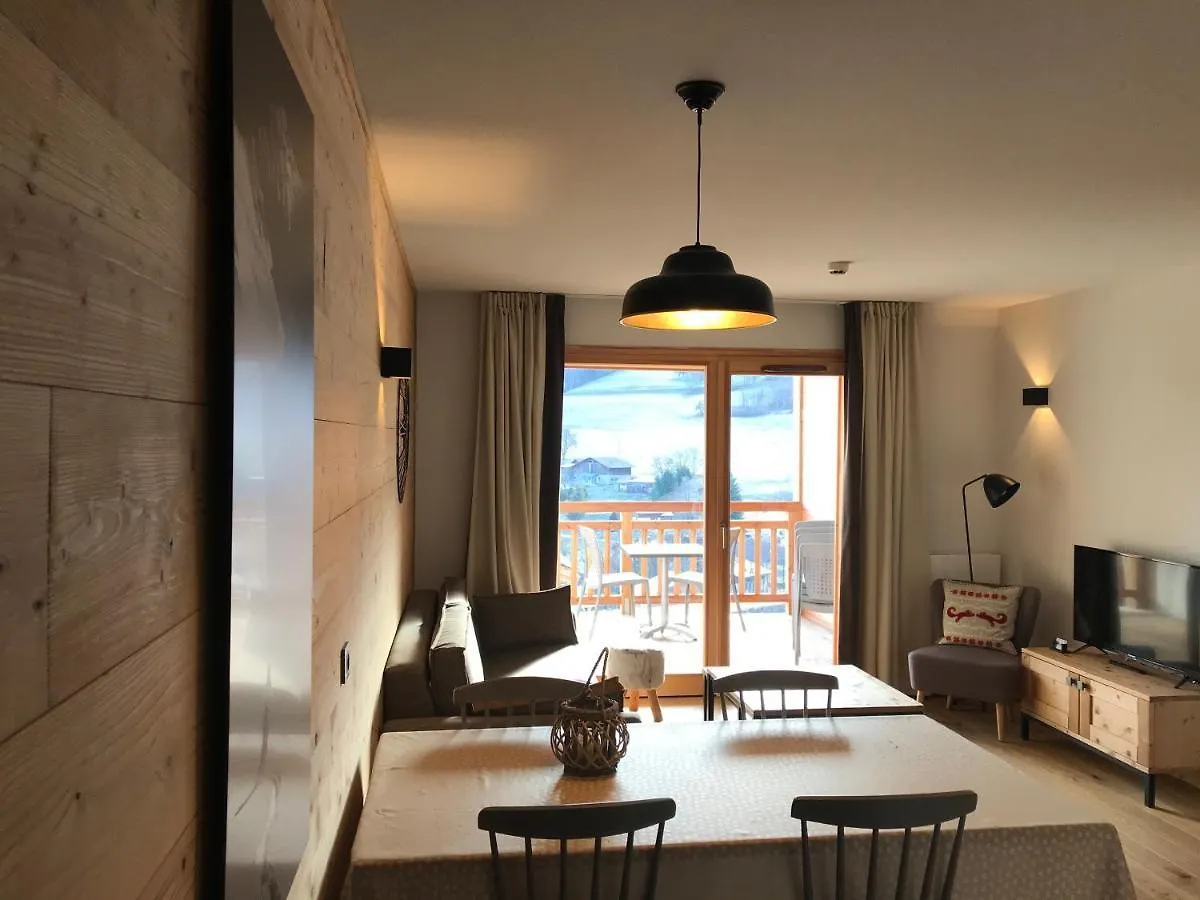 Luxury 2 Bedroom Apartment With View Of Mont Blanc Combloux France