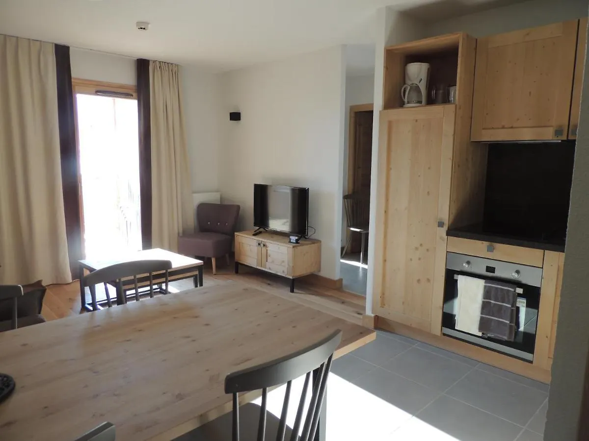 Luxury 2 Bedroom Apartment With View Of Mont Blanc Combloux