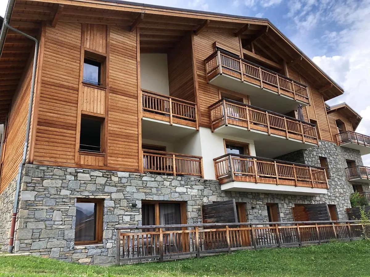 Luxury 2 Bedroom Apartment With View Of Mont Blanc Combloux France